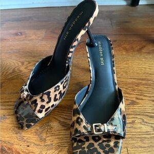 Madden Girl  Kitten Heel Sandals Mules Leopard Print size 9